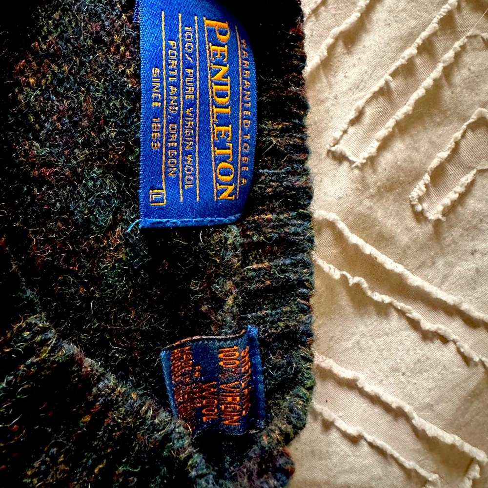 Pendleton 100% Virgin Wool Sweater size Large